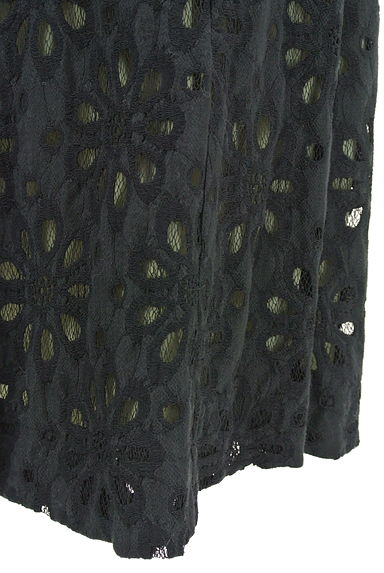 ANTEPRIMA（アンテプリマ）の古着「花柄カットワーク刺繍膝丈フレアスカート（スカート）」大画像５へ