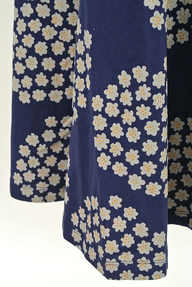 marimekko（マリメッコ）の古着「花柄フレア膝下丈スカート（スカート）」大画像５へ