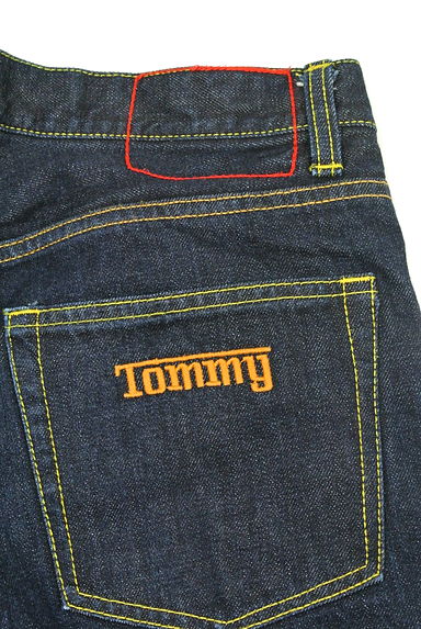 TOMMY（トミー）の古着「カラーステッチストレートインディゴデニム（デニムパンツ）」大画像４へ