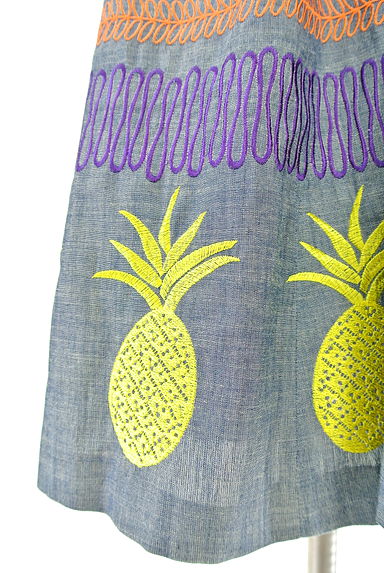 TracyReese（トレイシーリース）の古着「パイナップル刺繍の配色キャミワンピ（キャミワンピース）」大画像５へ