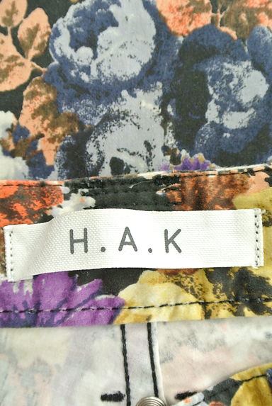 H.A.K（ハク）の古着「花柄スキニーパンツ（パンツ）」大画像６へ
