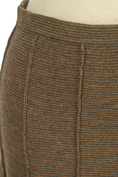 TOMORROWLAND（トゥモローランド）の古着「マーメード膝丈ウールスカート（スカート）」大画像４へ