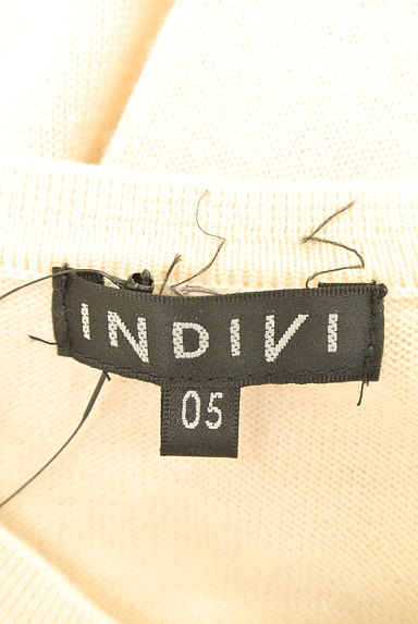 INDIVI（インディヴィ）の古着「マットゴールドボタンカーディガン（カーディガン・ボレロ）」大画像６へ
