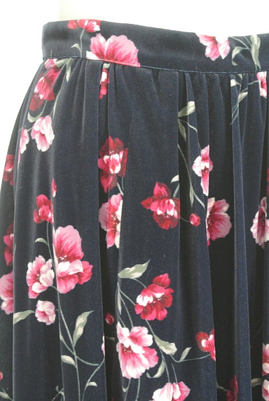 Rirandture（リランドチュール）の古着「ベロア花柄ロングスカート（スカート）」大画像５へ