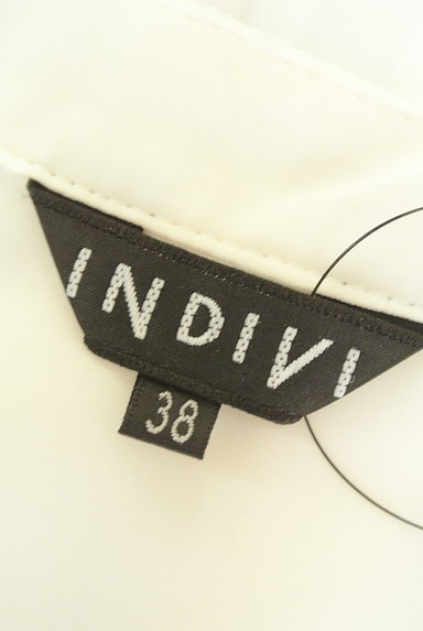 INDIVI（インディヴィ）の古着「スタンドカラータックシフォンブラウス（ブラウス）」大画像６へ
