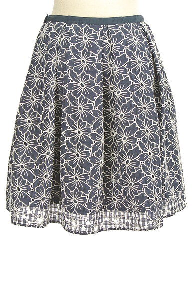 ef-de（エフデ）の古着「花柄刺繍フレアスカート（スカート）」大画像２へ