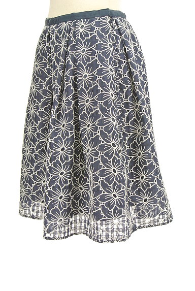 ef-de（エフデ）の古着「花柄刺繍フレアスカート（スカート）」大画像３へ