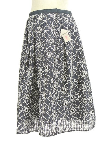 ef-de（エフデ）の古着「花柄刺繍フレアスカート（スカート）」大画像４へ