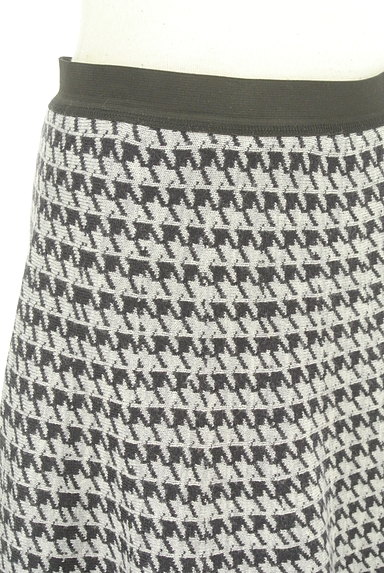 Couture Brooch（クチュールブローチ）の古着「千鳥格子柄膝丈フレアスカート（スカート）」大画像４へ
