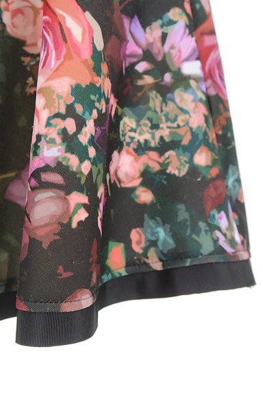 PATRIZIA PEPE（パトリッツィアペペ）の古着「花柄フレアミニスカート（ミニスカート）」大画像５へ