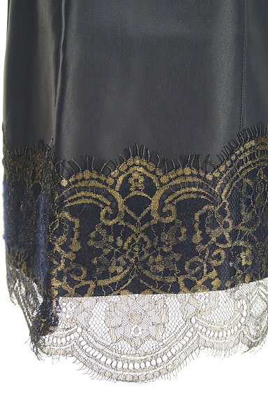 PATRIZIA PEPE（パトリッツィアペペ）の古着「裾レース革スカート（ミニスカート）」大画像５へ