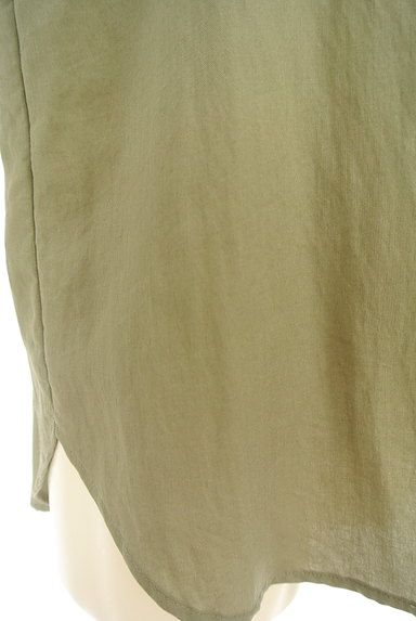 un dix cors（アンディコール）の古着「とろみカーキのゆったりフレンチ半袖シャツ（カジュアルシャツ）」大画像５へ