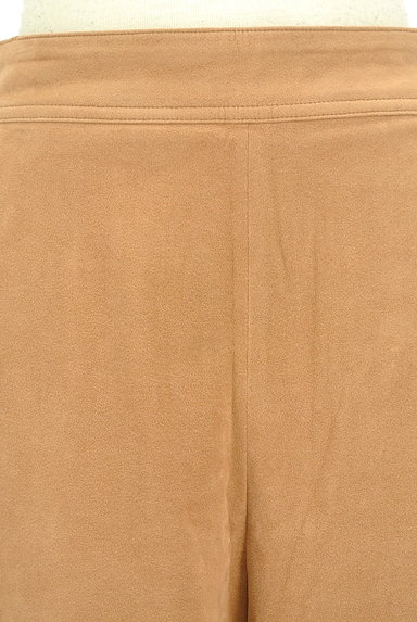 TOMORROWLAND（トゥモローランド）の古着「スウェードミモレ丈パンツ（パンツ）」大画像４へ