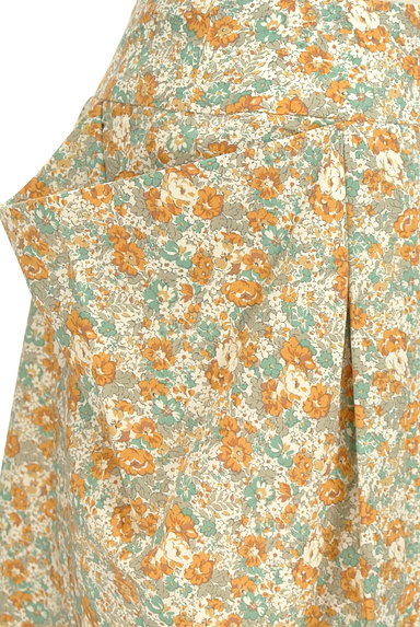 Te chichi（テチチ）の古着「サイドデザインポケット小花柄スカート（スカート）」大画像４へ