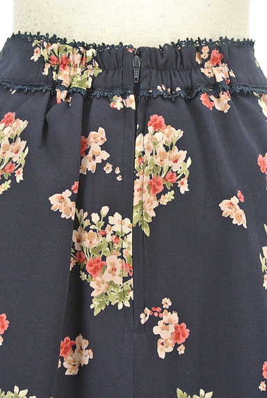 LODISPOTTO（ロディスポット）の古着「ミディ丈花柄フレアスカート（スカート）」大画像４へ