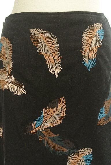 Laura Ashley（ローラアシュレイ）の古着「羽柄刺繍大人エスニックスカート（スカート）」大画像５へ