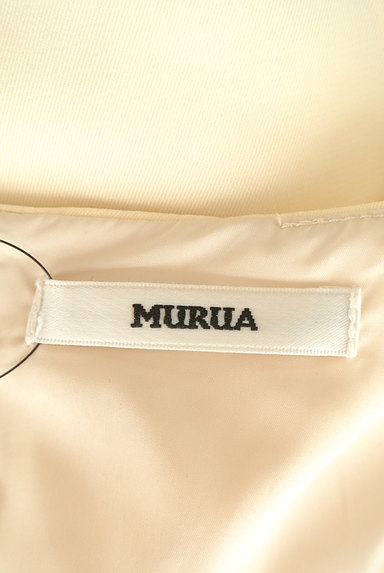 MURUA（ムルーア）の古着「ノースリブラウス×裾折り返しショーパンセット（コンビネゾン・オールインワン）」大画像６へ