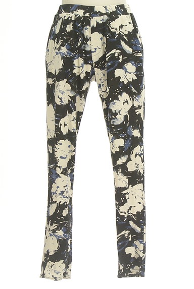 VICKY（ビッキー）の古着「大人ボタニカル花柄レギンスパンツ（パンツ）」大画像１へ