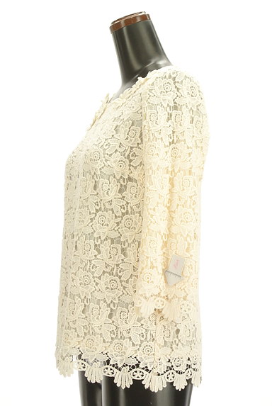 JUSGLITTY（ジャスグリッティー）の古着「総花柄刺繍スカラップ７分袖カットソー（カットソー・プルオーバー）」大画像４へ