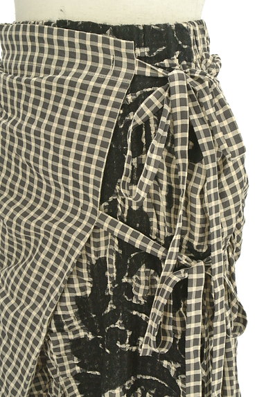 ISSEY MIYAKE（イッセイミヤケ）の古着「チェック柄ラップロングスカート（ロングスカート・マキシスカート）」大画像４へ