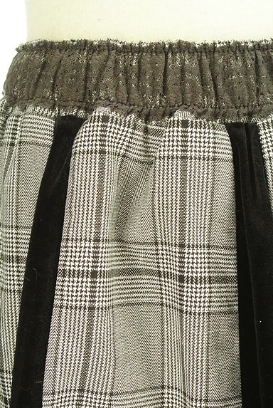 axes femme（アクシーズファム）の古着「チェック柄フレア膝上丈スカート（ミニスカート）」大画像４へ