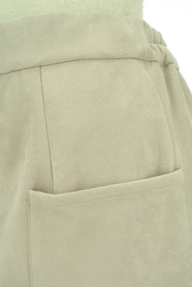 YECCA VECCA（イェッカヴェッカ）の古着「ミモレ丈スエード前スリットスカート（スカート）」大画像４へ