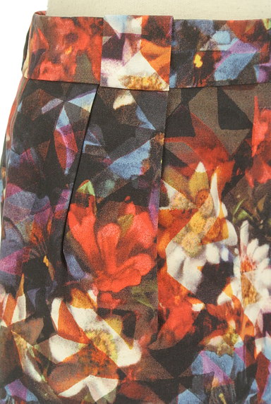 Paul Smith（ポールスミス）の古着「幾何学花柄ミニスカート（ミニスカート）」大画像４へ