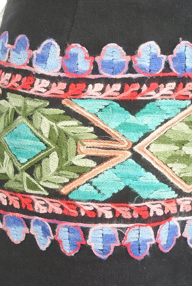 REDYAZEL（レディアゼル）の古着「刺繍ミニスカート（ミニスカート）」大画像４へ