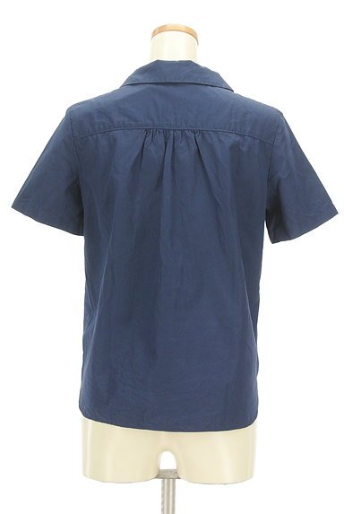 CHILD WOMAN（チャイルドウーマン）の古着「丸襟ゆったりシャツ（カジュアルシャツ）」大画像２へ