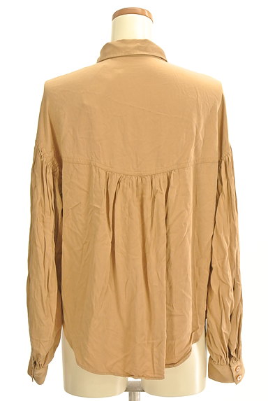 SLY（スライ）の古着「ボリューム袖微光沢シャツ（カジュアルシャツ）」大画像２へ
