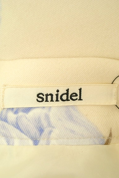 Snidel（スナイデル）の古着「花柄膝丈フレアスカート（スカート）」大画像６へ