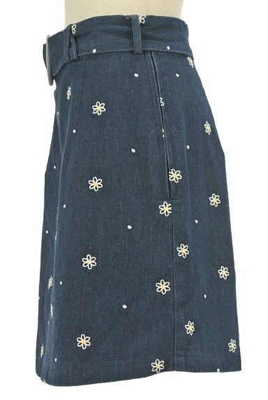 dazzlin（ダズリン）の古着「花×ドット柄刺繍デニムミニスカート（ミニスカート）」大画像３へ