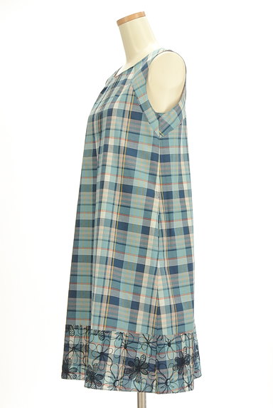 Jocomomola（ホコモモラ）の古着「裾刺繍チェック柄ミモレワンピース（ワンピース・チュニック）」大画像３へ