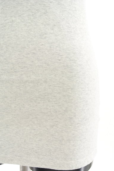 antiqua（アンティカ）の古着「レーサーバック刺繍リブタンク（キャミソール・タンクトップ）」大画像５へ