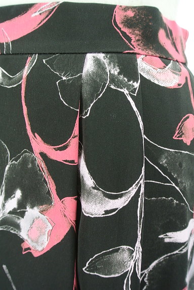 INDIVI（インディヴィ）の古着「花柄フィッシュテールロングスカート（ロングスカート・マキシスカート）」大画像４へ