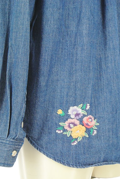 Hamble by par Avion（ハンブル　バイ　パラビオン）の古着「花刺繍ニットフード付きデニムシャツ（カジュアルシャツ）」大画像４へ