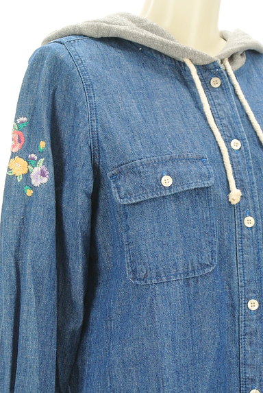 Hamble by par Avion（ハンブル　バイ　パラビオン）の古着「花刺繍ニットフード付きデニムシャツ（カジュアルシャツ）」大画像５へ