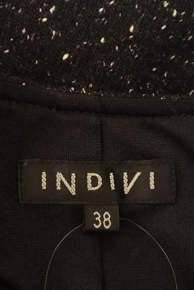 INDIVI（インディヴィ）の古着「膝下丈Ｖネックニットワンピース（ワンピース・チュニック）」大画像６へ