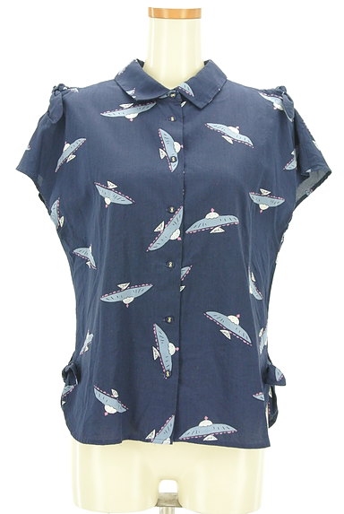 POU DOU DOU（プードゥドゥ）の古着「鳥柄リボン付きフレンチスリーブシャツ（カジュアルシャツ）」大画像１へ