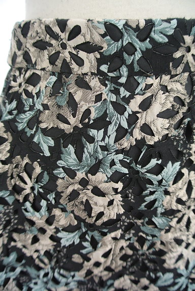 STRAWBERRY-FIELDS（ストロベリーフィールズ）の古着「花編柄フレアマキシスカート（スカート）」大画像４へ