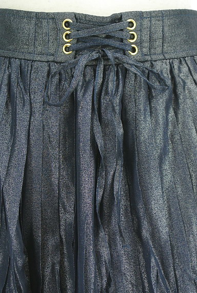 axes femme（アクシーズファム）の古着「ラメプリーツ刺繍スカート（ロングスカート・マキシスカート）」大画像４へ