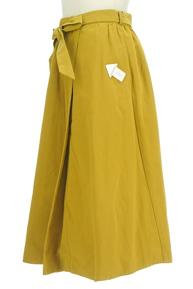Feroux（フェルゥ）の古着「ラップ風カラーフレアスカート（スカート）」大画像４へ