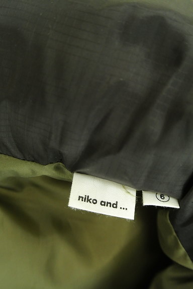 niko and...（ニコ アンド）の古着「バイカラー中綿入りジャケット（ブルゾン・スタジャン）」大画像６へ