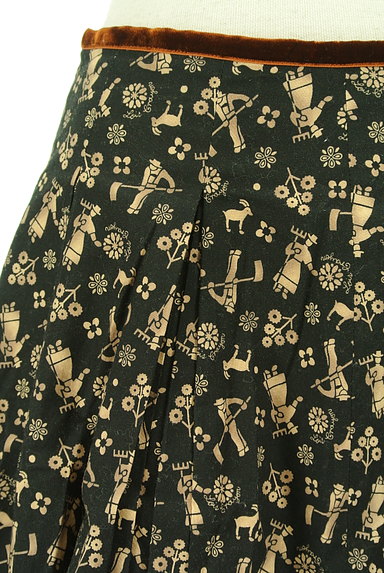 Lois CRAYON（ロイスクレヨン）の古着「総柄ミニタックフレアスカート（スカート）」大画像４へ