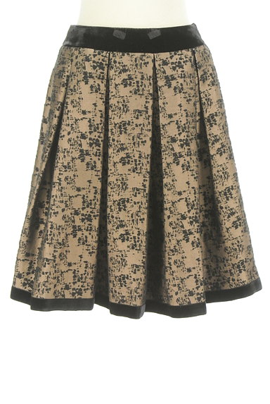 M-premier（エムプルミエ）の古着「ミディ丈タックフレアスカート（スカート）」大画像１へ