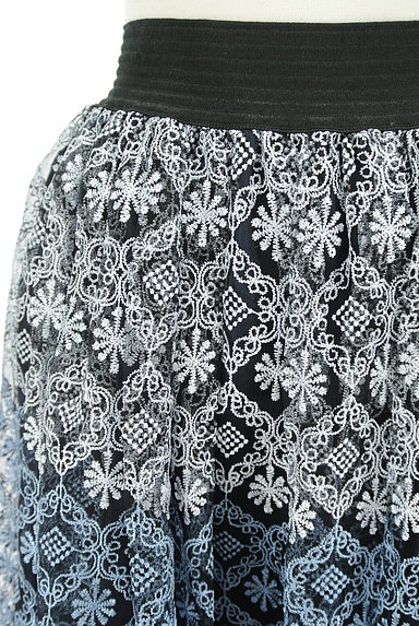 axes femme（アクシーズファム）の古着「膝下丈刺繍チュールスカート（ロングスカート・マキシスカート）」大画像４へ