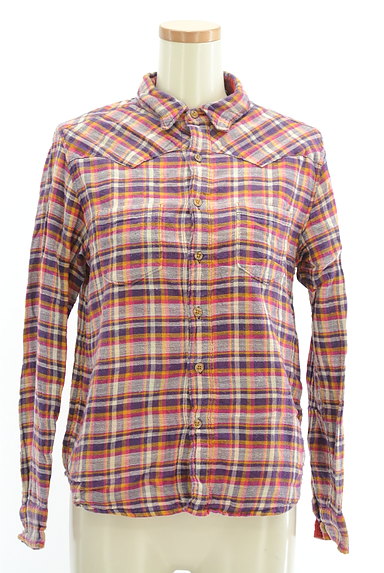 CUBE SUGAR（キューブシュガー）の古着「ウッドボタンチェック柄シャツ（カジュアルシャツ）」大画像１へ