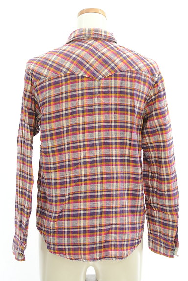 CUBE SUGAR（キューブシュガー）の古着「ウッドボタンチェック柄シャツ（カジュアルシャツ）」大画像２へ