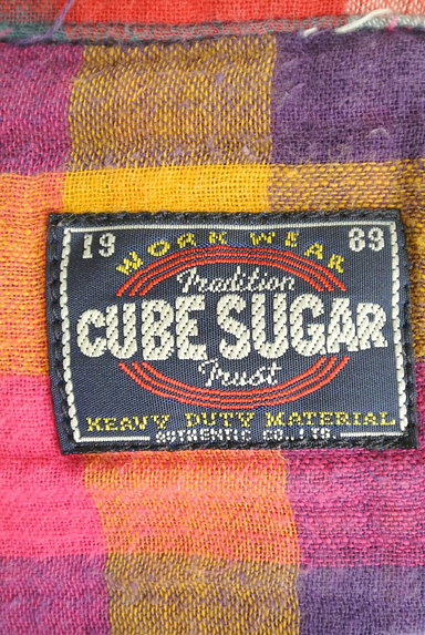 CUBE SUGAR（キューブシュガー）の古着「ウッドボタンチェック柄シャツ（カジュアルシャツ）」大画像６へ