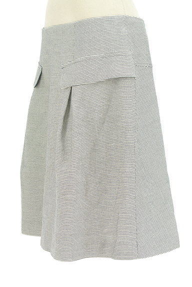 UNTITLED（アンタイトル）の古着「フラップタックひざ丈スカート（スカート）」大画像３へ